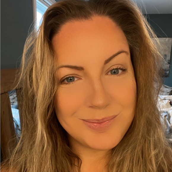 Meet your Posher, Jessica - Picture 1 of 1